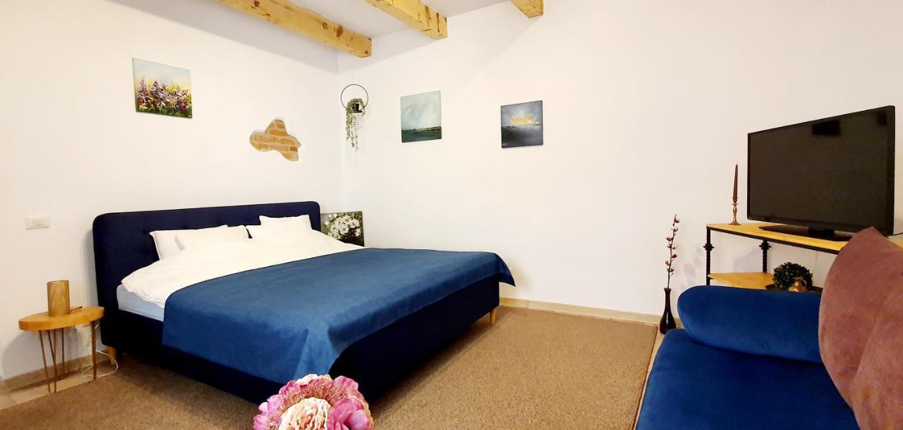 Art Studio Brasov Luaran gambar